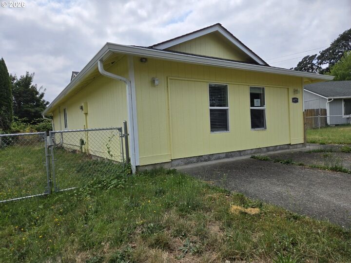 Property Photo:  4075 A Loop  WA 98671 