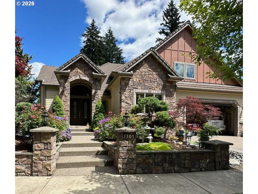 Property Photo: 1305 NE 148th Pl WA 98684