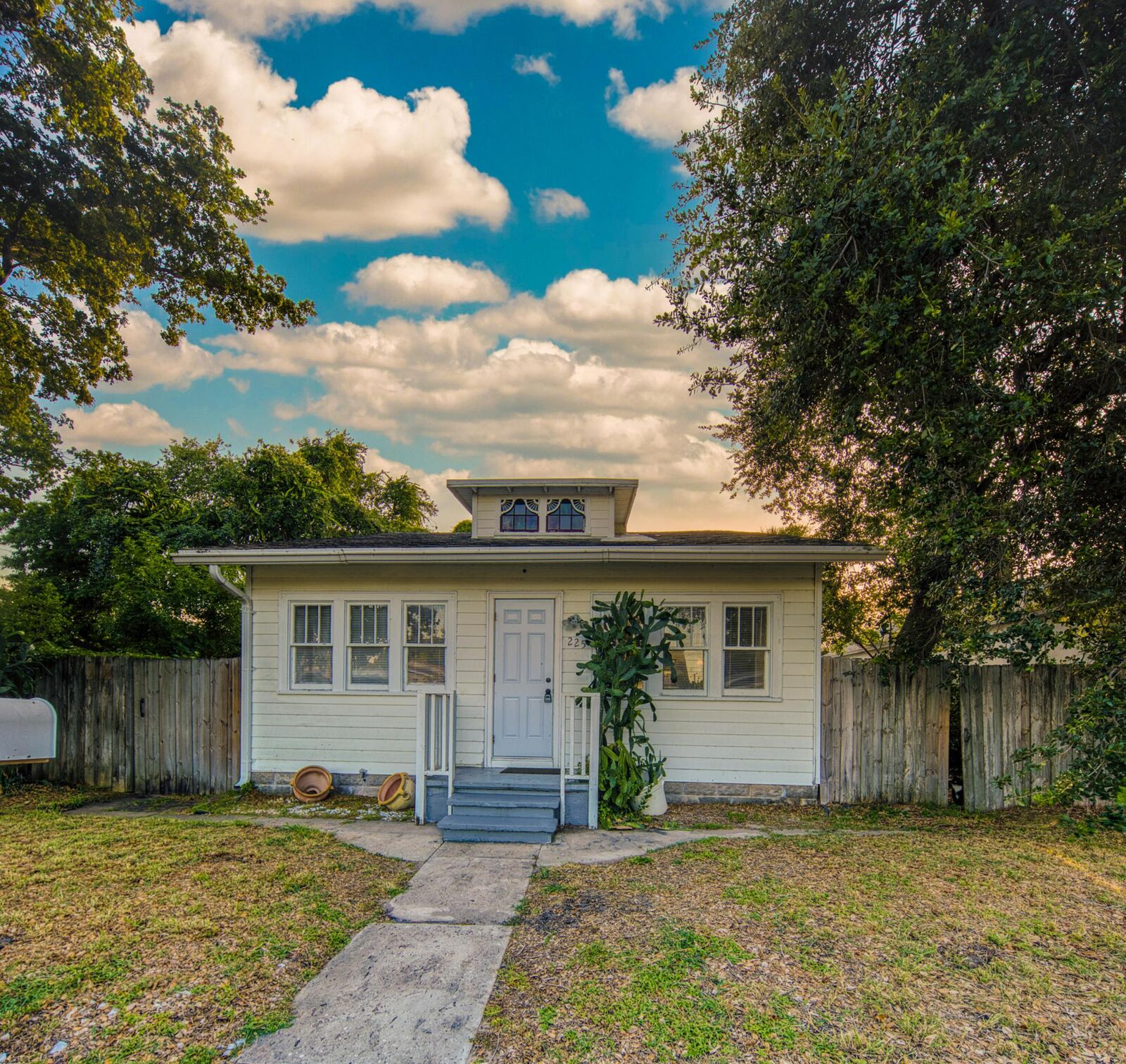 Property Photo: 225 S K Street Main FL 33460