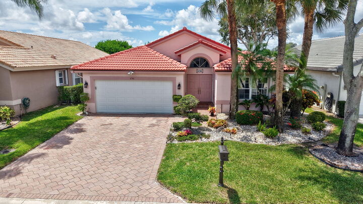 Property Photo:  6746 Sun River Road  FL 33437 