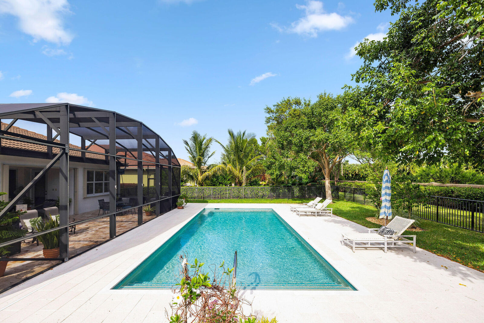 Property Photo: 9362 Isles Cay Drive FL 33446