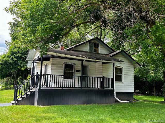 Property Photo:  4001 Fleming Road  MI 48504 