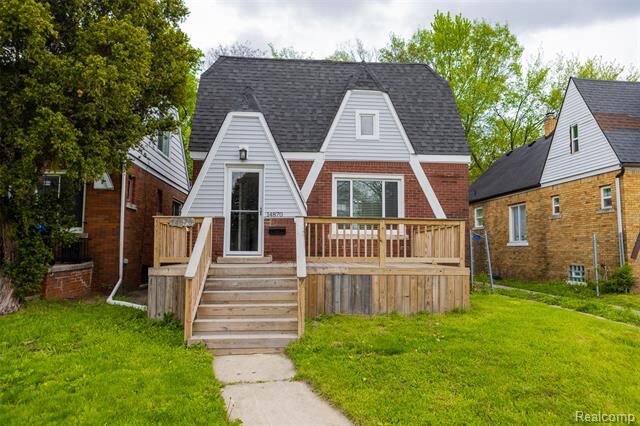 Property Photo: 14870 Pinehurst Street MI 48238