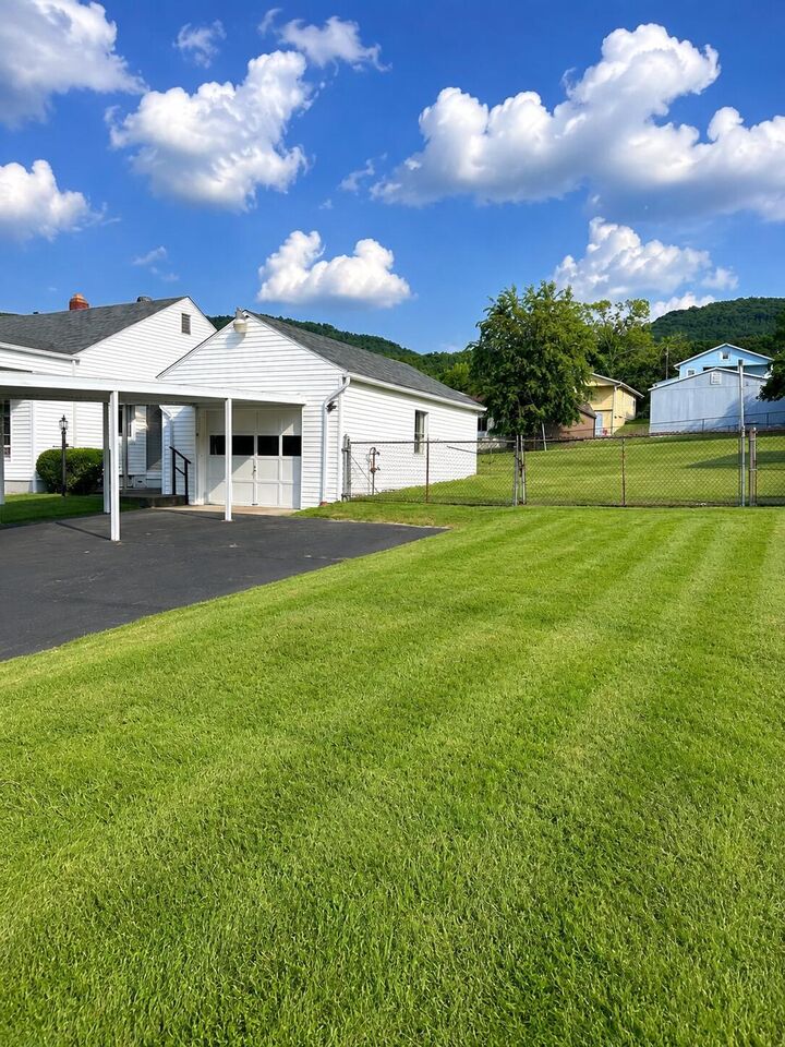 Property Photo:  317 E Pennsylvania St  VA 24426 
