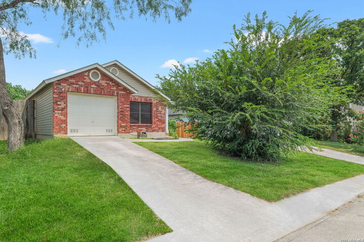 Property Photo: 13911 Villa Camino TX 78233