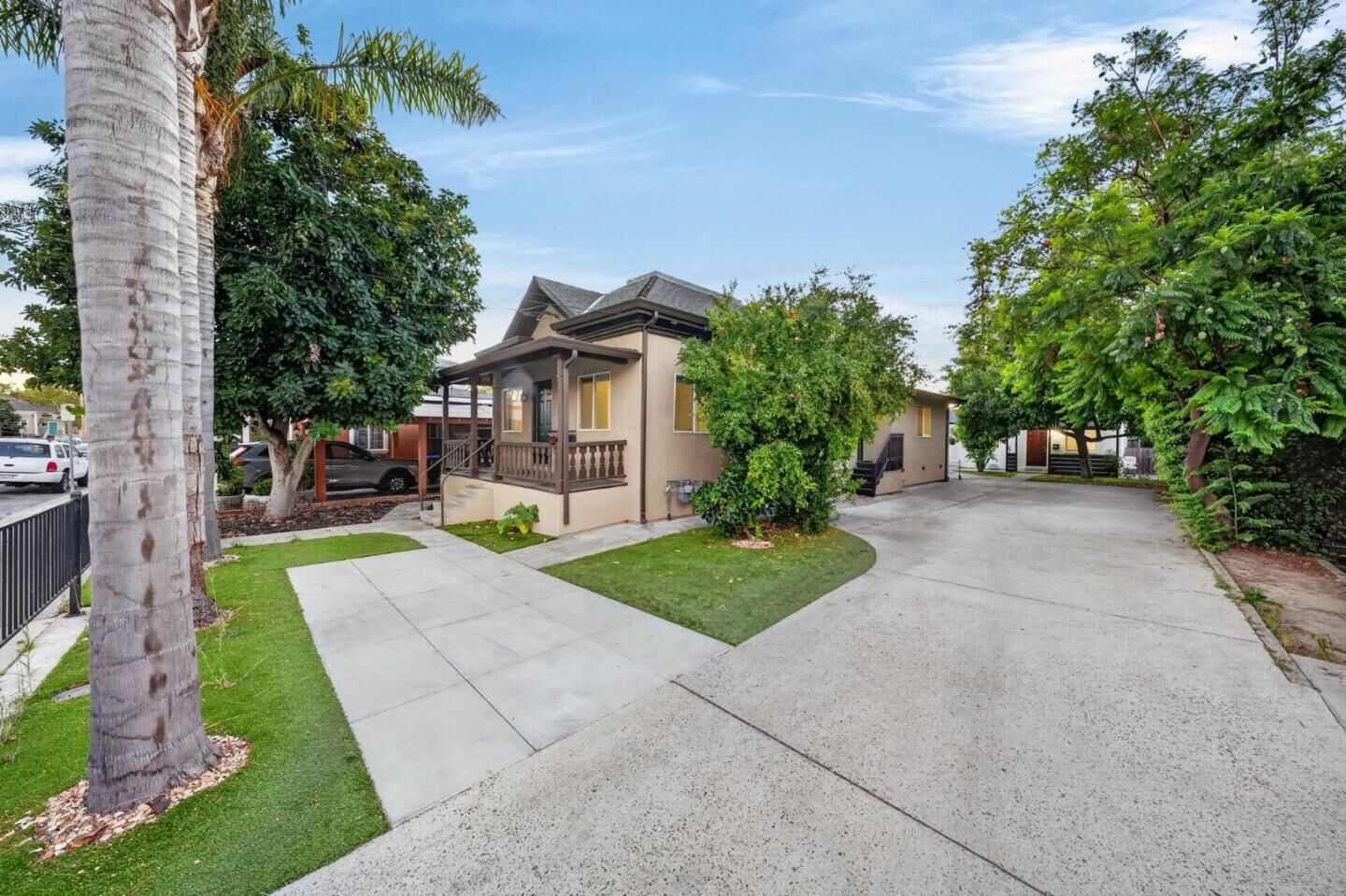 Property Photo: 585 East Saint James Street CA 95112