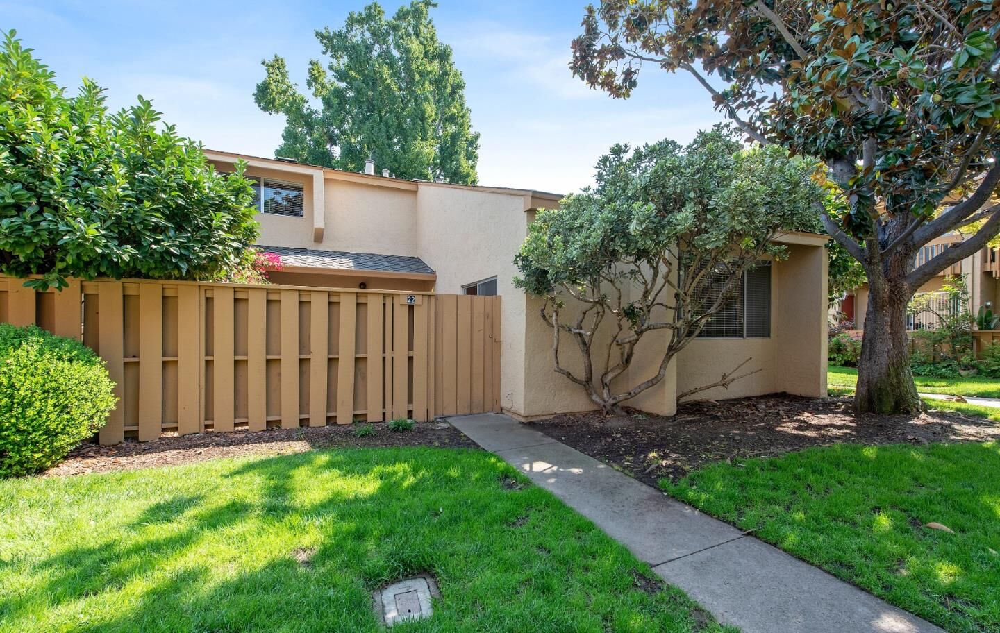 Property Photo:  125 Connemara Way 22  CA 94087 