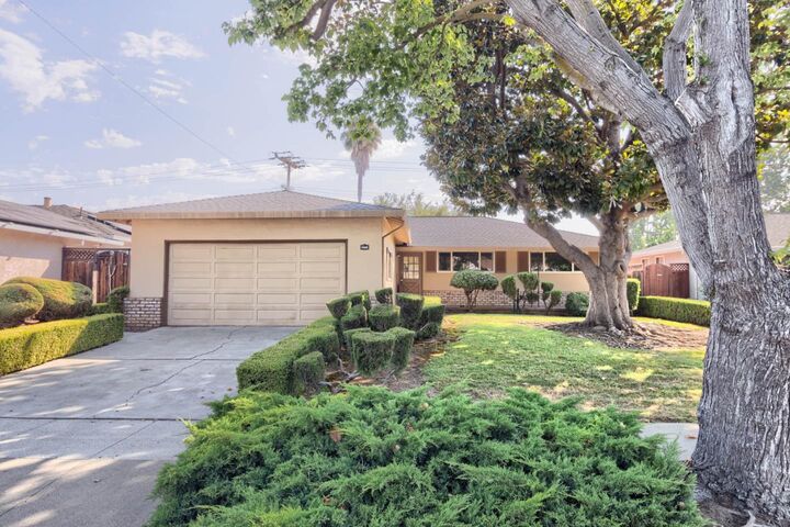 Property Photo: 2466 Meridian Avenue CA 95124