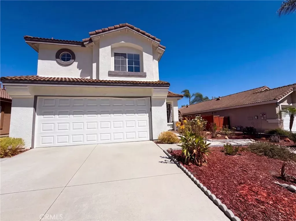 Property Photo: 43390 Corte Almeria CA 92592