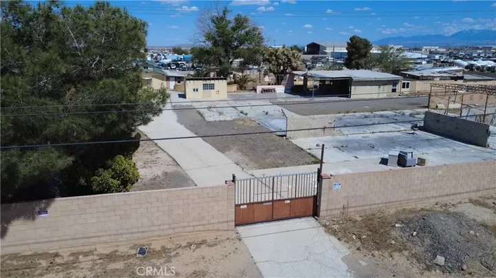 Property Photo: 42336 5th Street East CA 93535