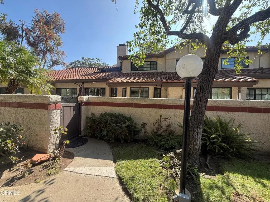 Property Photo:  483 Las Palomas Drive  CA 93041 