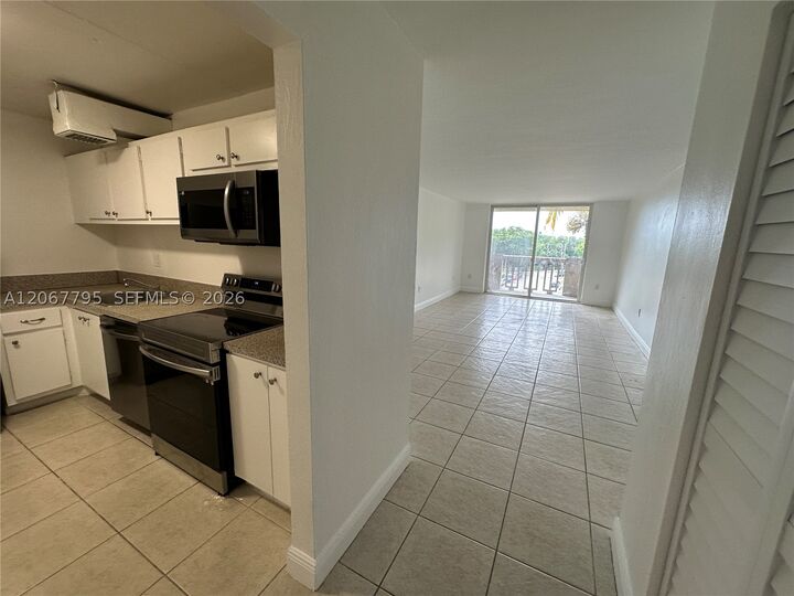 Property Photo:  1800 Sans Souci Blvd 426  FL 33181 