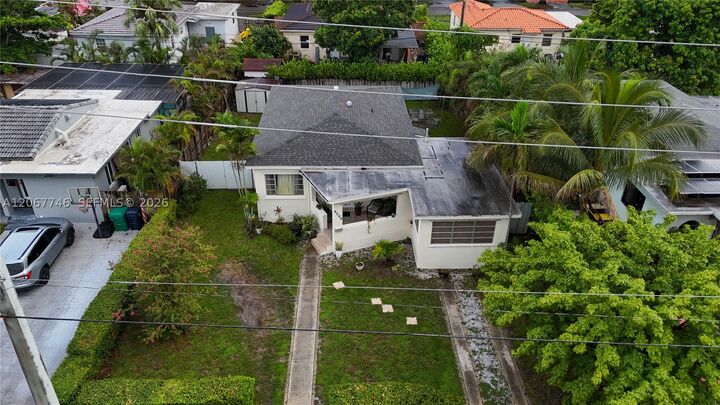 Property Photo: 6250 NW 41st St FL 33166