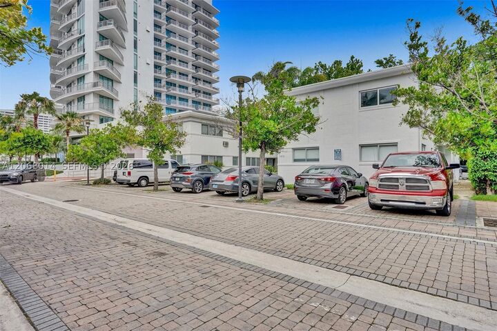 Property Photo: 1415 16th St 4 FL 33139