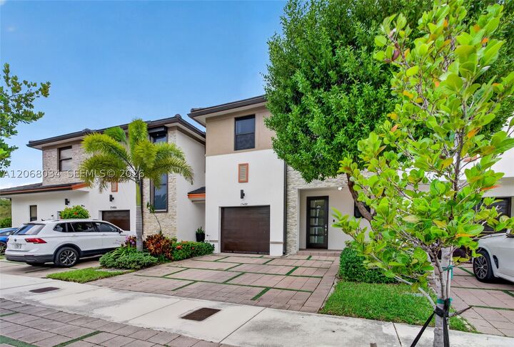 Property Photo: 15488 NW 91st Ct FL 33018