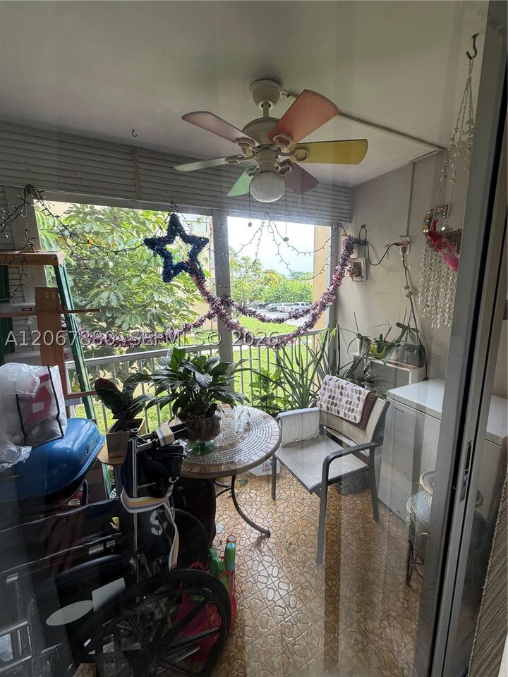 Property Photo: 952 NE 199th St 2N FL 33179