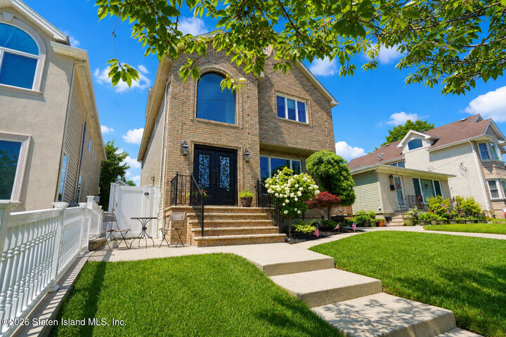 Property Photo:  153 Downes Avenue  NY 10312 