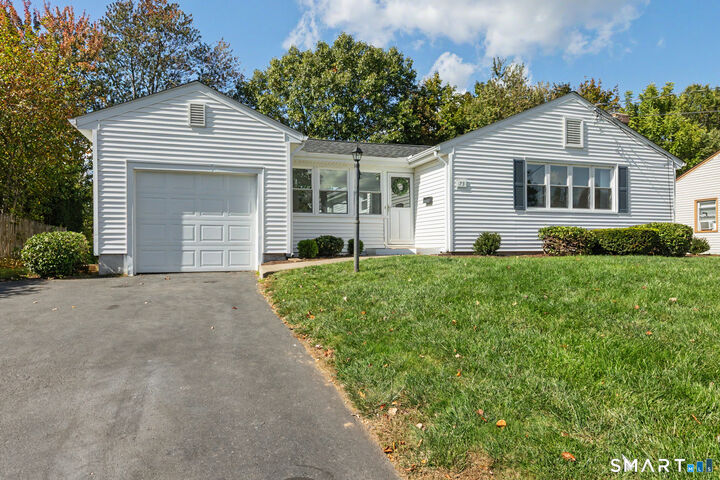 Property Photo: 73 Knollwood Road CT 06110