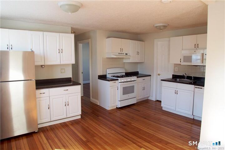 Property Photo: 81 Longfellow Avenue 2nd Flr CT 06825