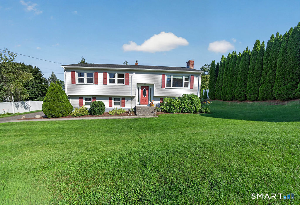 Property Photo:  6 Ridge Road  CT 06483 