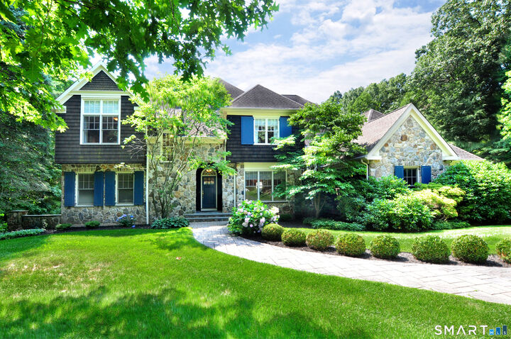Property Photo: 6 Larkins Way CT 06032