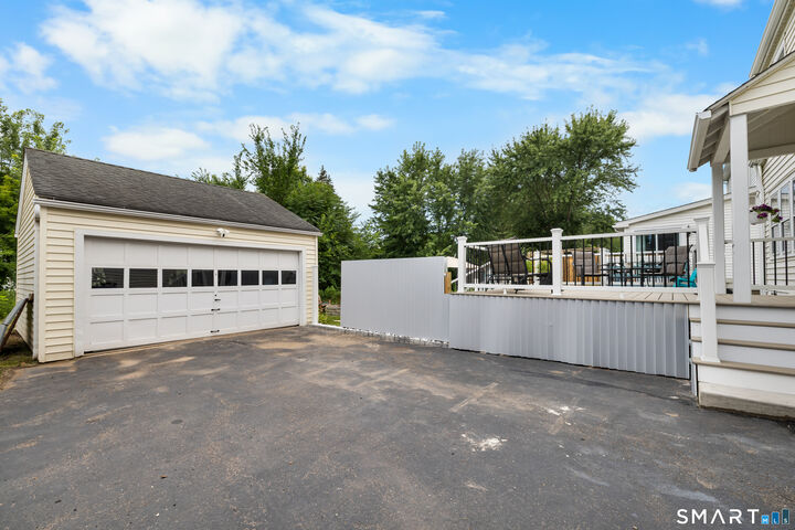 Property Photo:  57 Fennbrook Road  CT 06119 