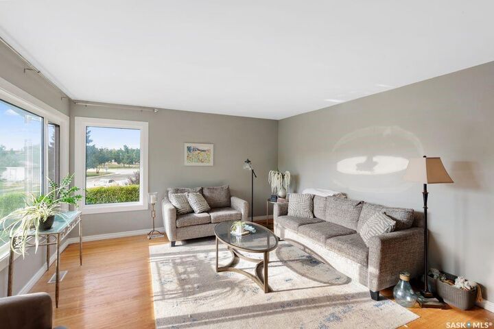 Property Photo:  2709 Ferguson Avenue  SK S7J 1P1 