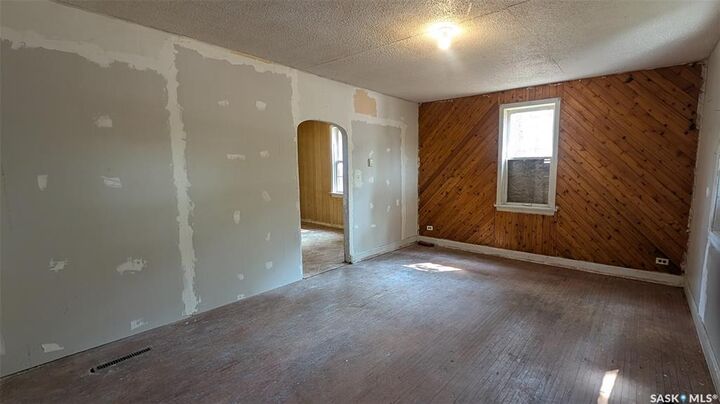 Property Photo:  967 Rae Street  SK S4T 2B5 