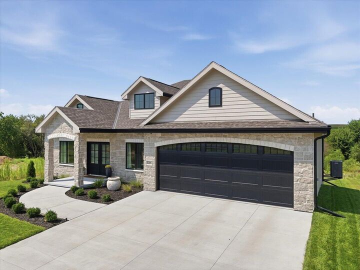 Property Photo: 5304 W Ardmore Street IA 51503