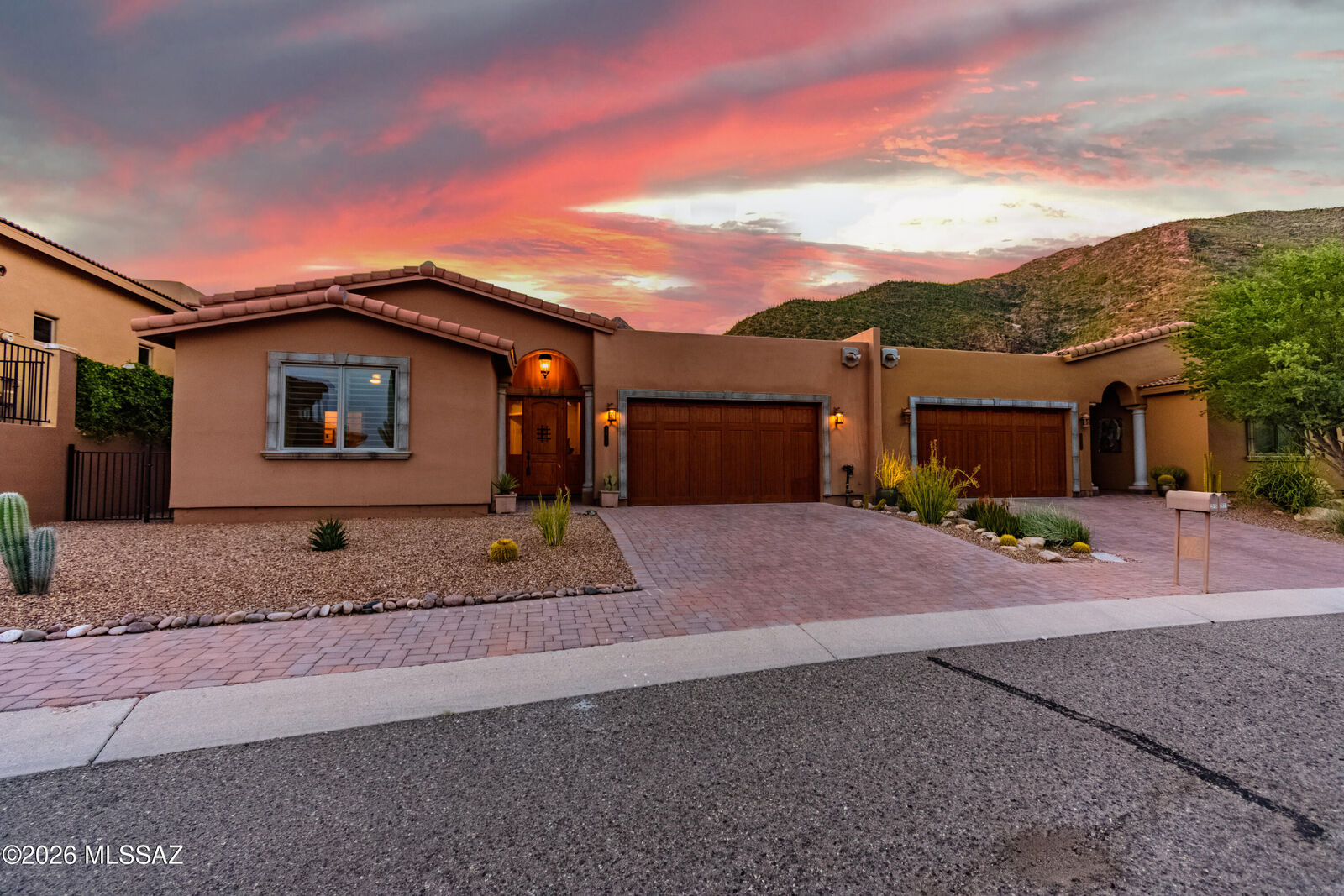 Property Photo: 2615 E Corta Dei Fiori AZ 85718