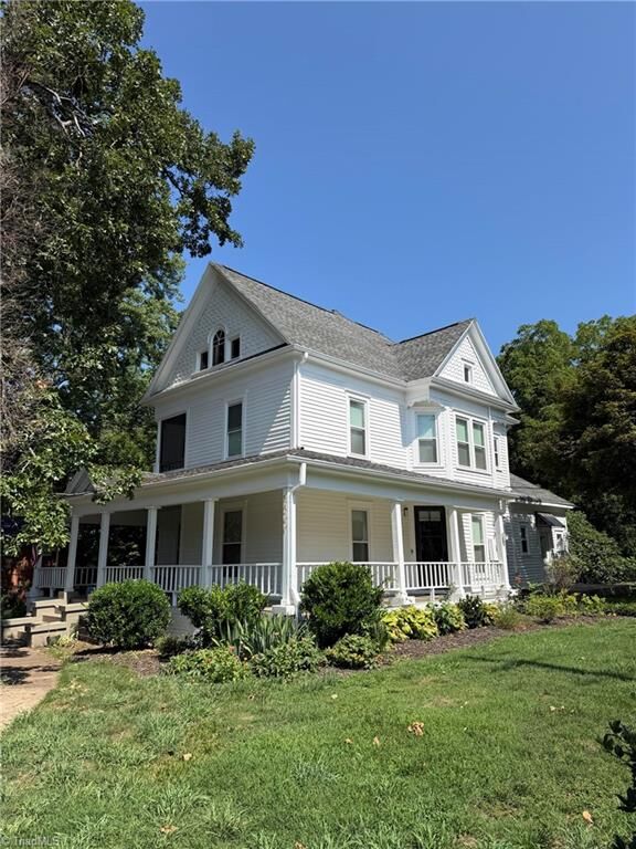 Property Photo: 2400 Spring Garden Street NC 27403