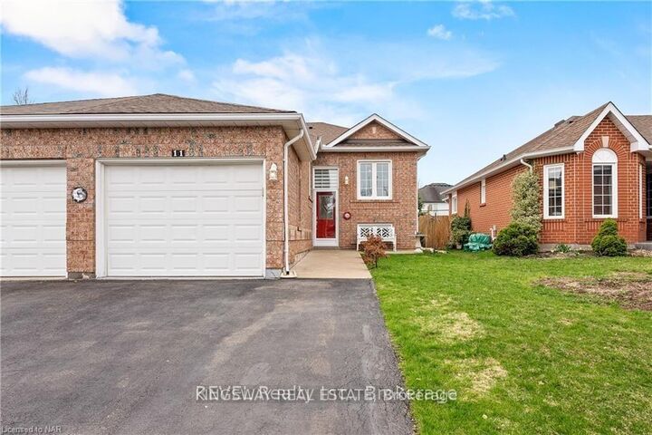 Property Photo: 11 Jackson Court W ON L3C 7G2