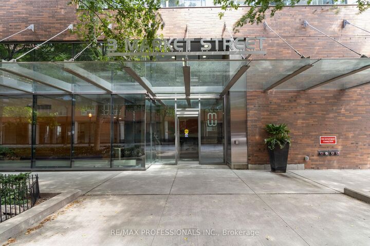 Property Photo: 3 Market Street 422 ON M5E 0A3