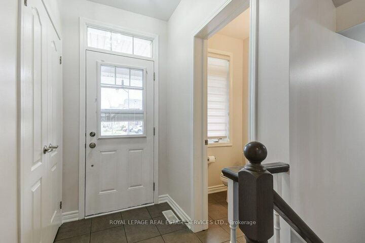 Property Photo:  329 Gooding Crescent  ON L9E 0A9 