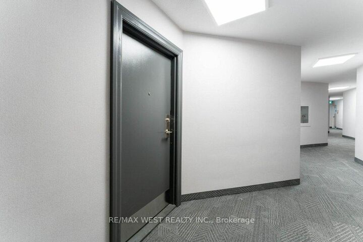 Property Photo: 3501 Glen Erin Drive 1001 ON L5L 2E9
