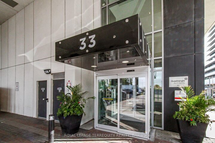 33 Shore Breeze Drive 3111 — photo 1