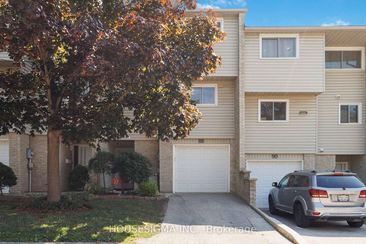 Property Photo:  159 Sandringham Crescent 88  ON N6C 5A9 