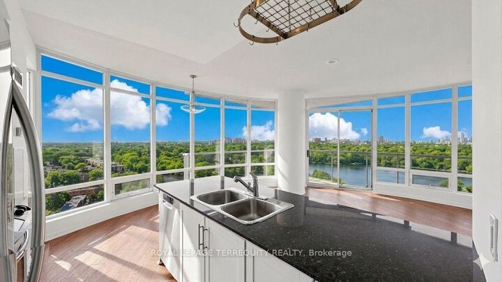 15 Windermere Avenue 2205 — photo 1