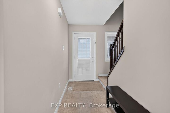 Property Photo: 930 Silverfox Crescent ON N6G 5B6