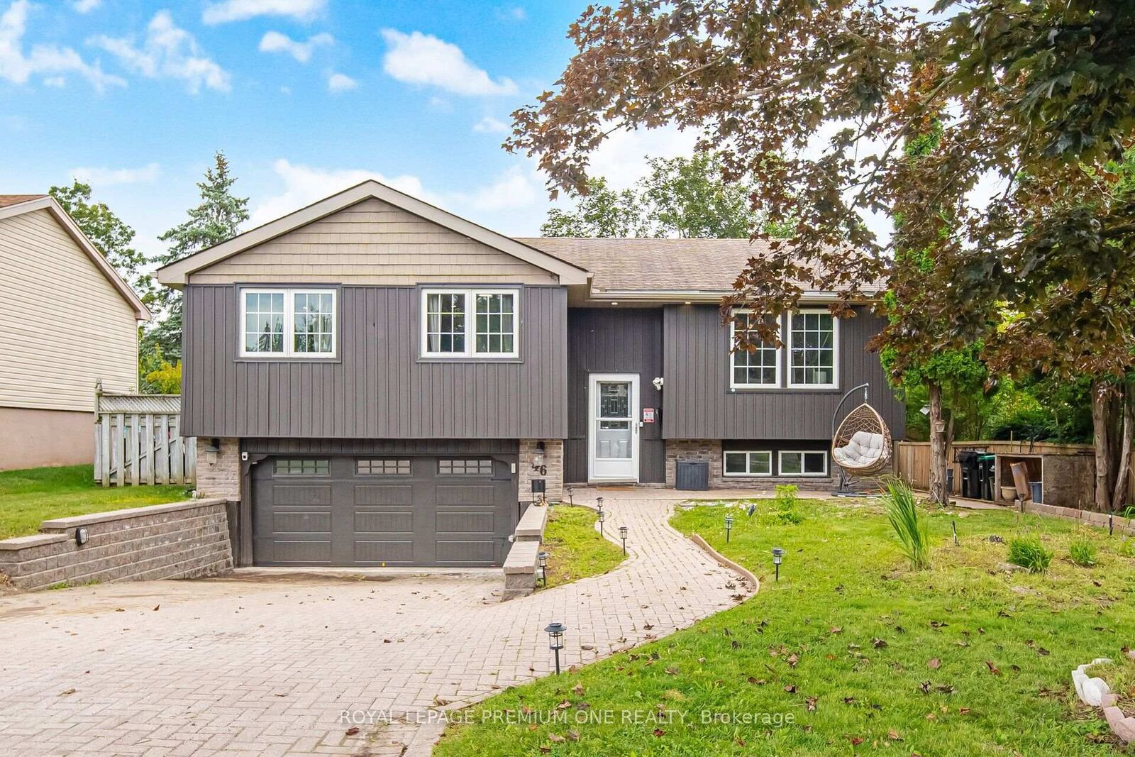 Property Photo: 46 Lillian Crescent ON L4N 4P6