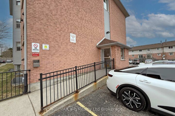 Property Photo: 64 Hiawatha Road 36 ON N4T 1P4