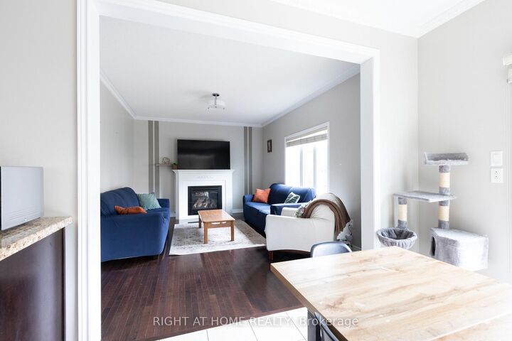 Property Photo: 182 Maurier Boulevard ON L6A 0V2