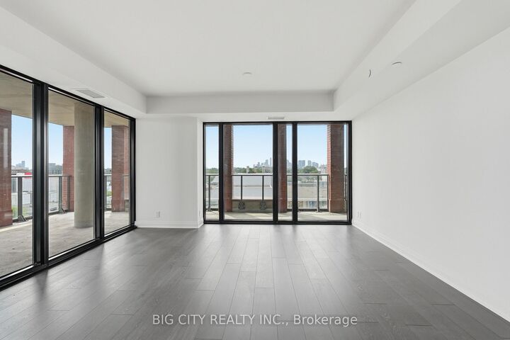 Property Photo:  25 Frederick Todd Way 602  ON M4G 0C9 