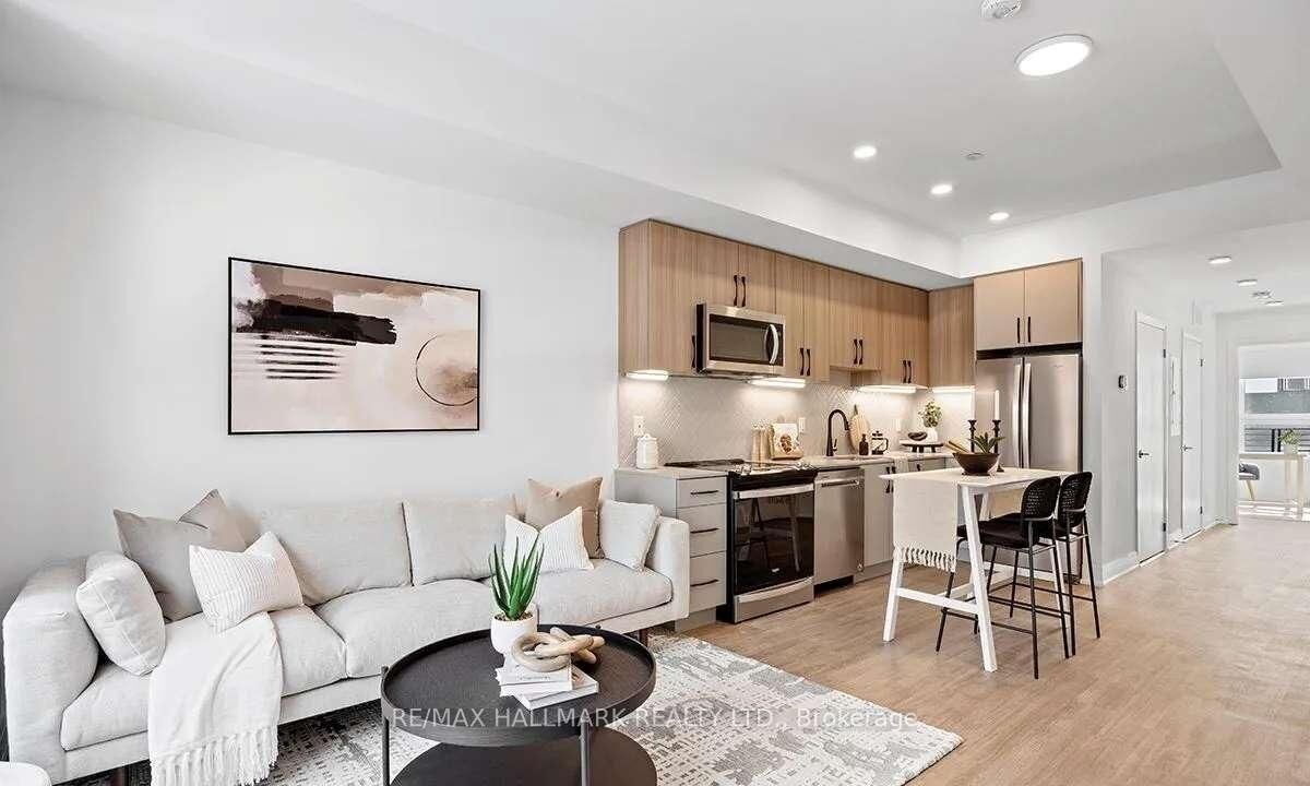 Property Photo: 15 Brenthall Avenue 15 ON M2R 0B3