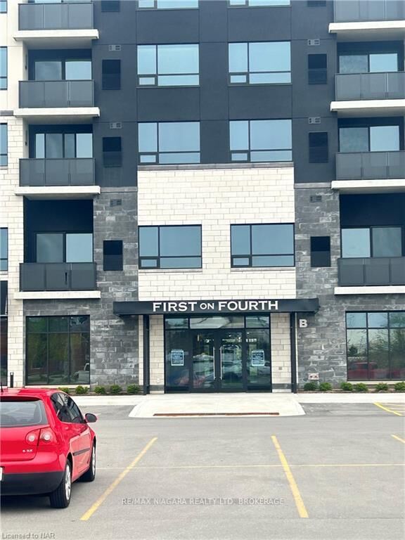 Property Photo: 300 Fourth Avenue 404 ON L2R 6P9