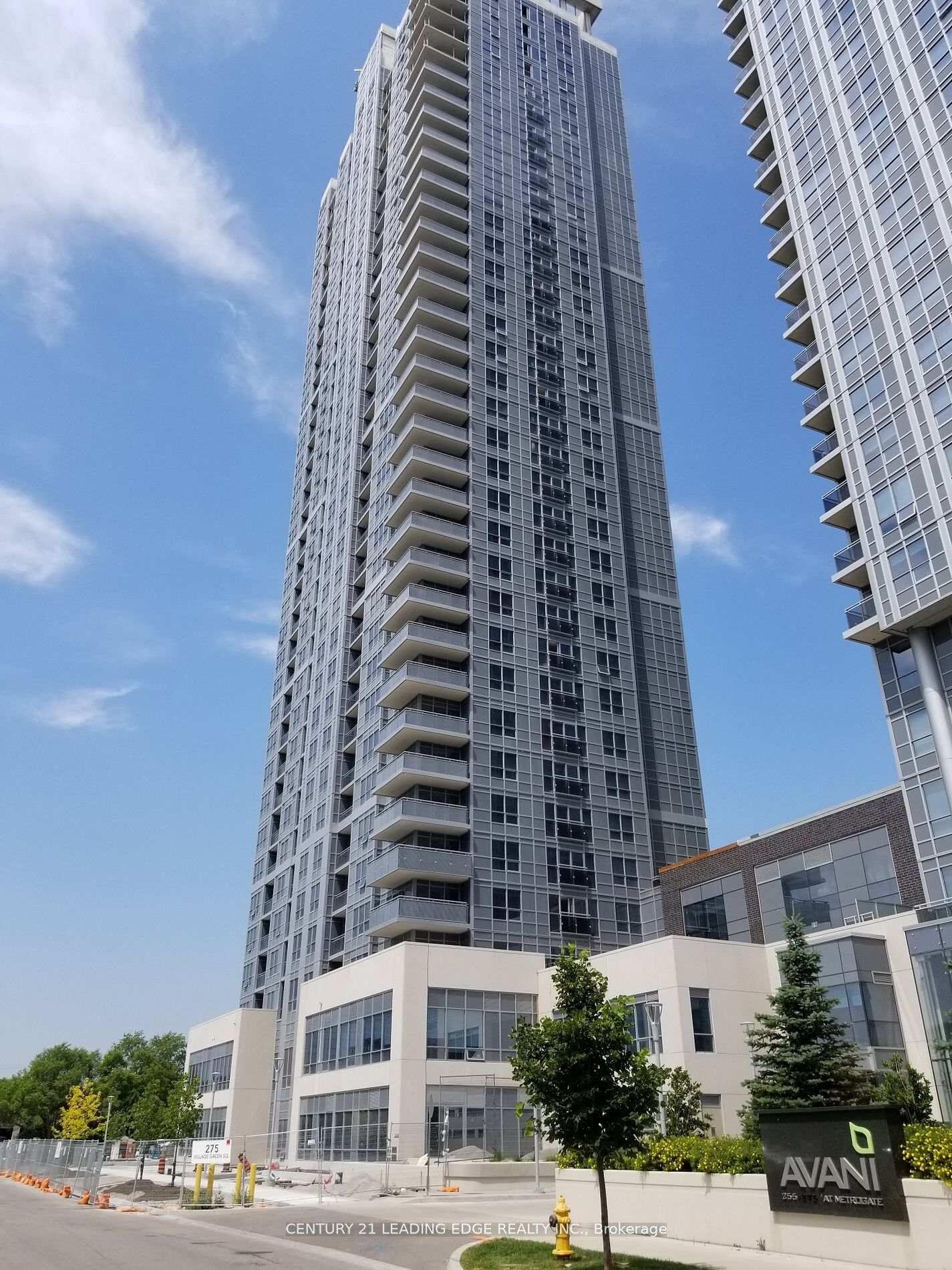Property Photo: 275 Village Green Square S 1921 ON M1S 0L8