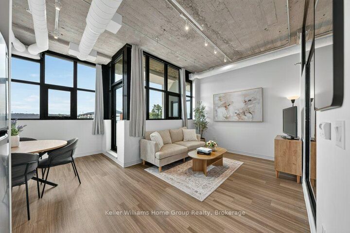 120 Huron Street 304 — photo 1