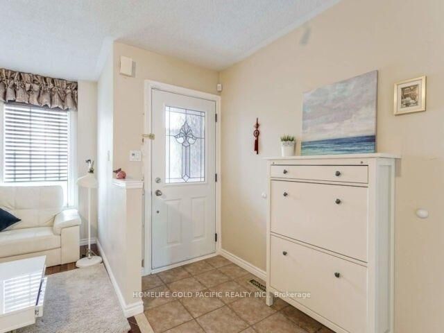 Property Photo: 62 Baffin Court ON L4B 4J7