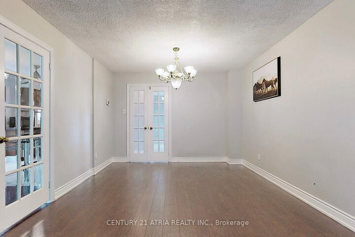 Property Photo:  92 Jaffray Road Upper  ON L3S 1G9 
