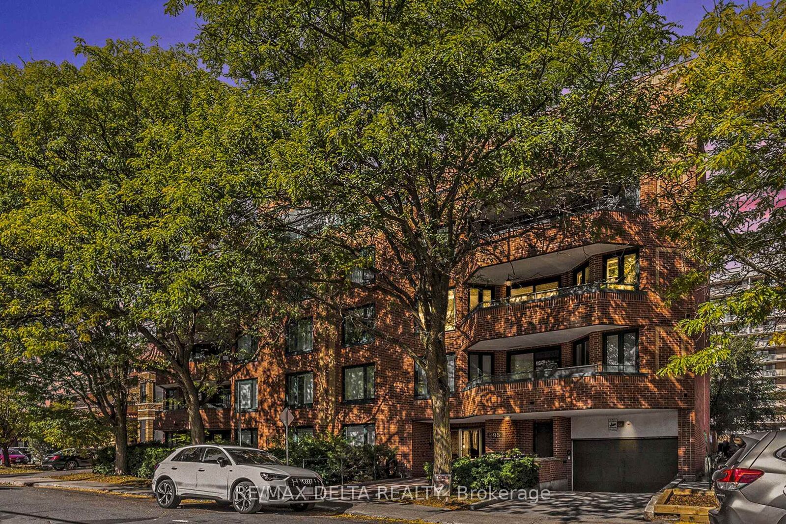 Property Photo: 295 Gilmour Street 304 ON K2P 0P7